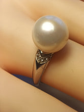 Load image into Gallery viewer, Cultured Pearl Dress Ring